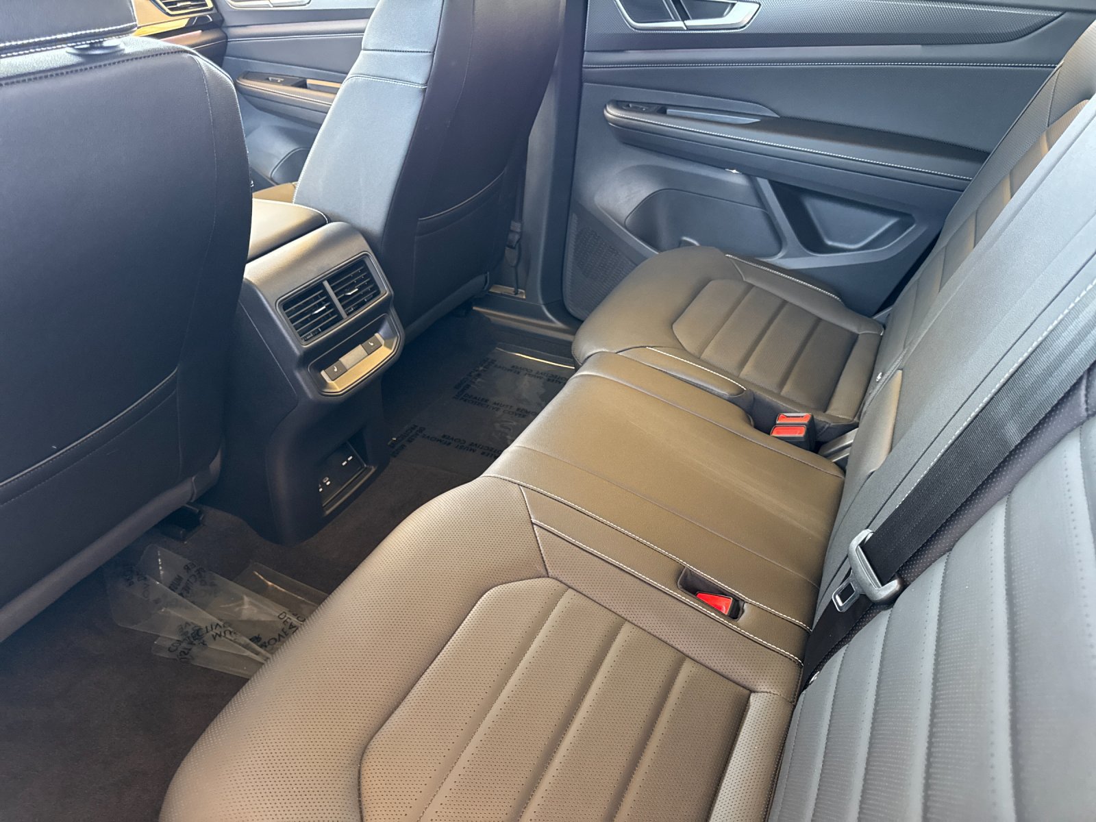 New 2026 Volkswagen Atlas Cross Sport SEL AWD/4WD image 12