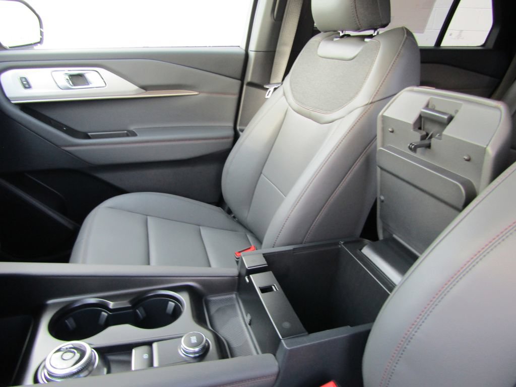 New 2027 Ford Explorer Active w/ Active Comfort Package AWD/4WD image 4