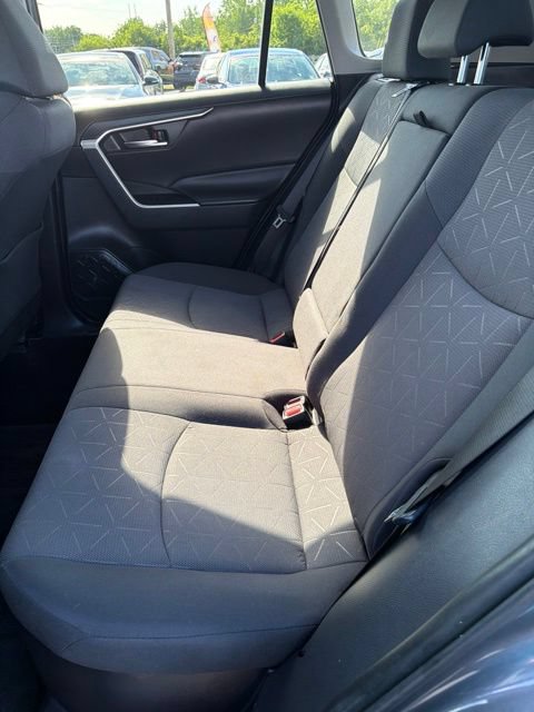 Used 2019 Toyota RAV4 XLE w/ Convenience Package AWD/4WD image 10