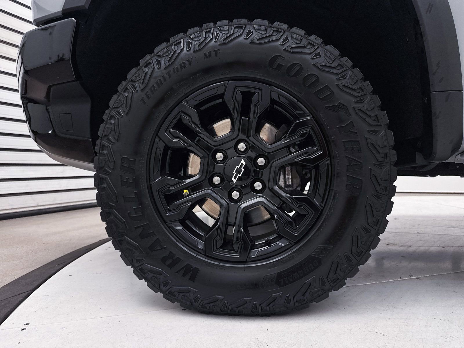 Used 2025 Chevrolet Silverado 1500 ZR2 w/ Technology Package image 28