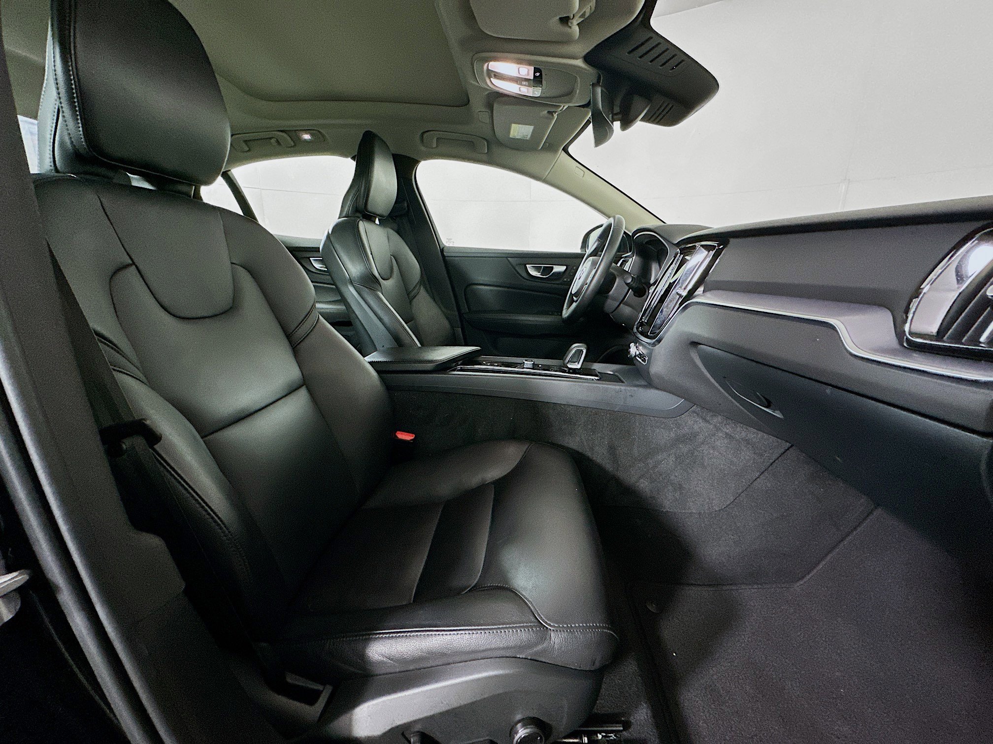 Used 2024 Volvo S60 B5 Core image 31