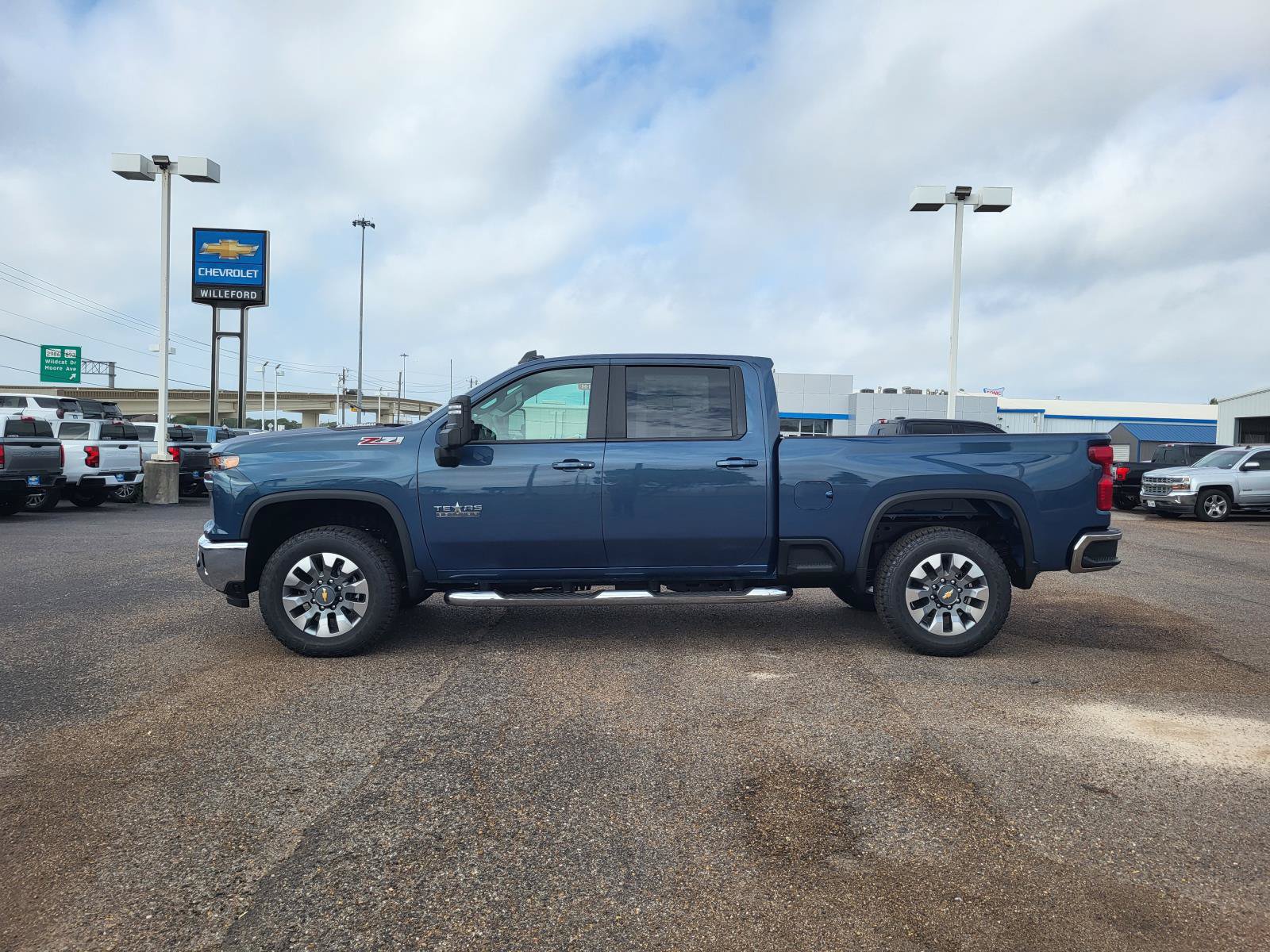 New 2026 Chevrolet Silverado 2500 LT AWD/4WD image 2