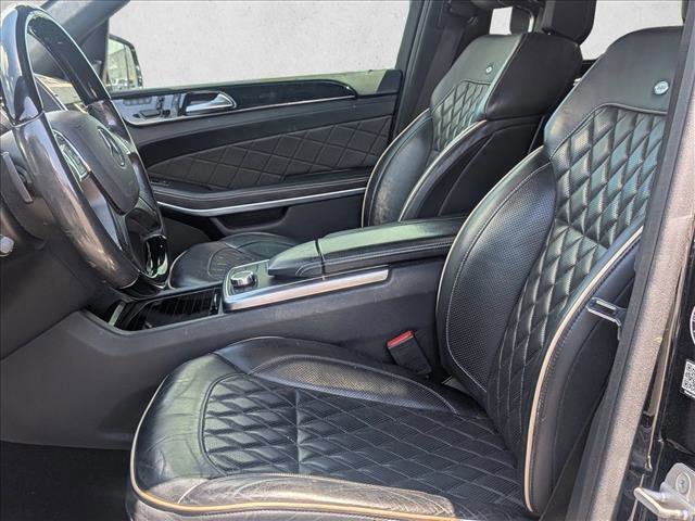 Used 2015 Mercedes-Benz GL 550 4MATIC image 12