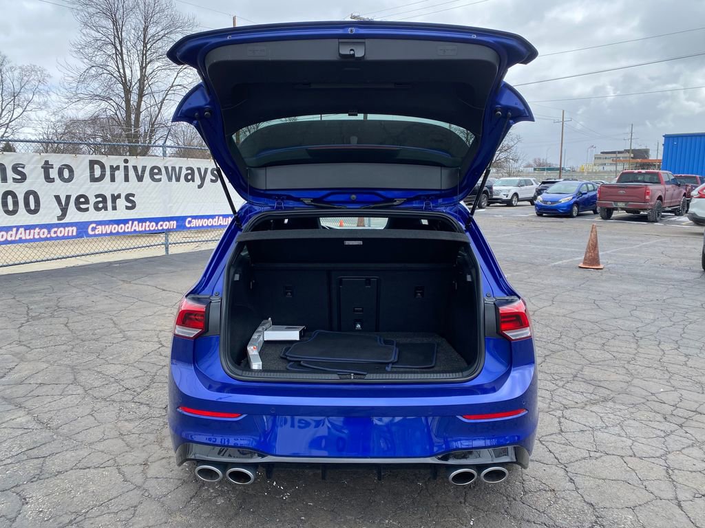 Used 2023 Volkswagen Golf R image 4