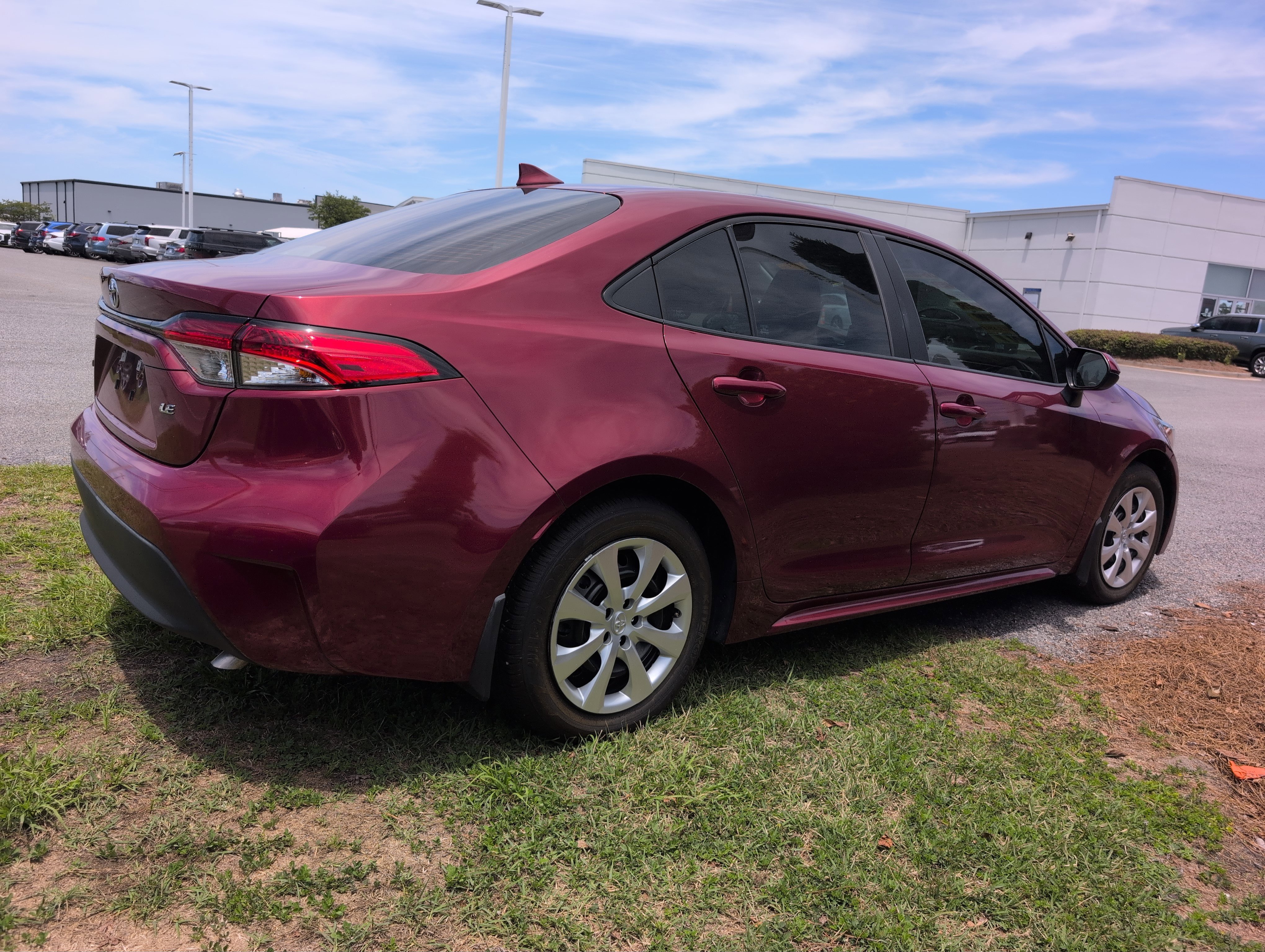 Used 2024 Toyota Corolla LE FWD image 2
