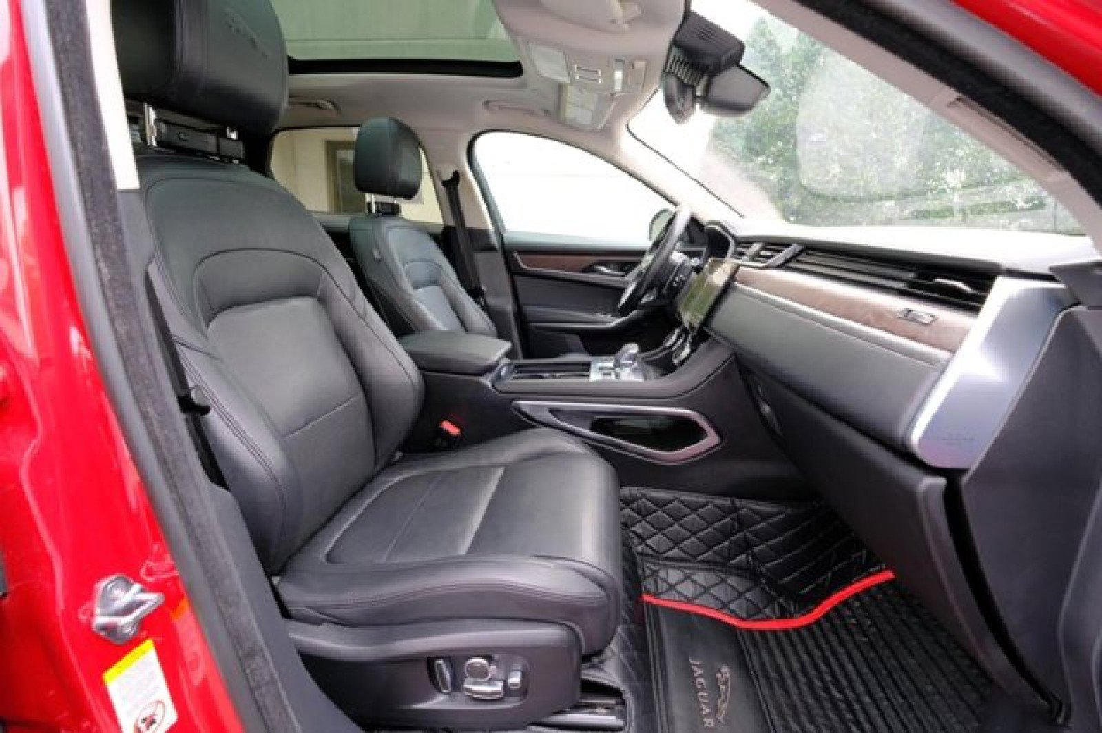 Used 2021 Jaguar F-PACE S image 19