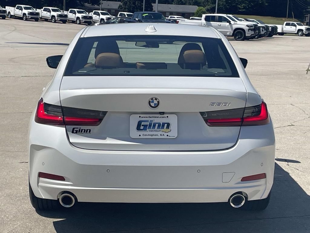 Used 2024 BMW 330i Sedan w/ Premium Package RWD image 3