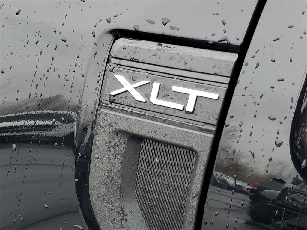 New 2025 Ford Maverick XLT w/ Equipment Group 301A image 32