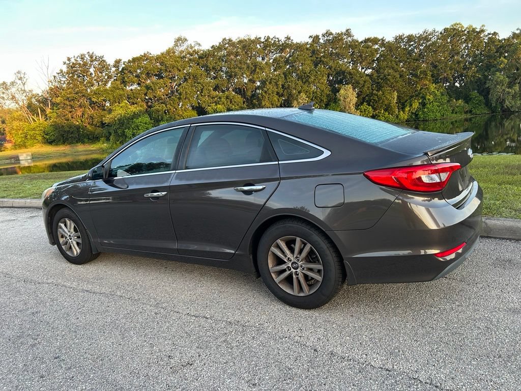 Used 2015 Hyundai Sonata SE FWD image 4