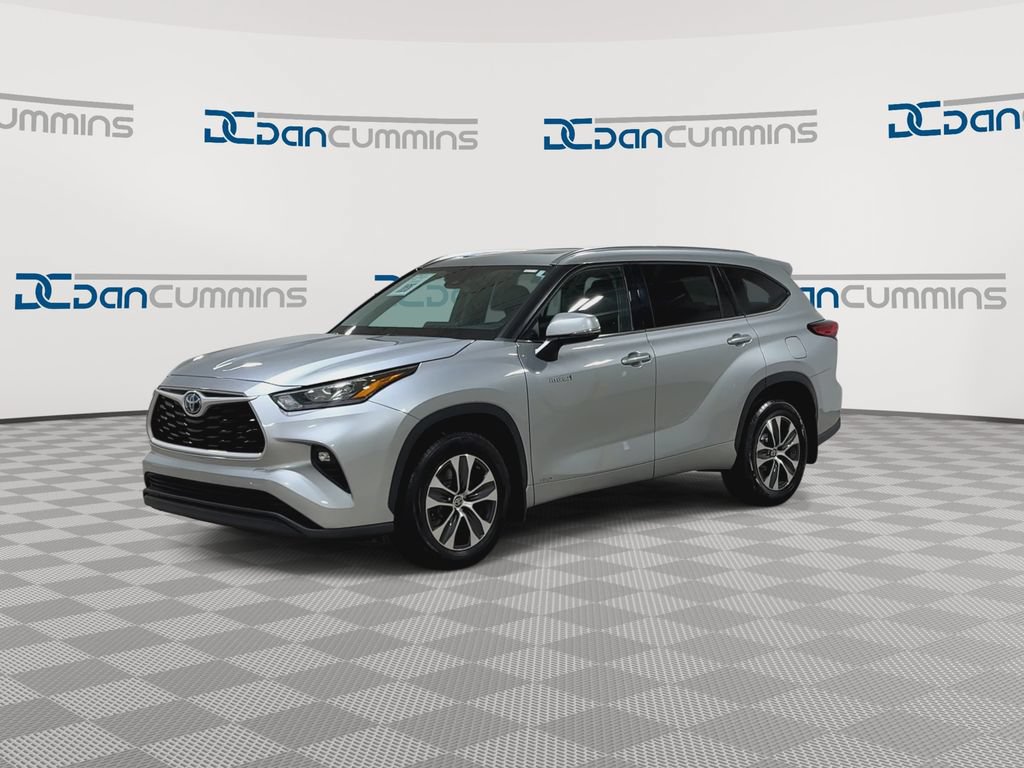 Used 2020 Toyota Highlander XLE AWD/4WD image 4