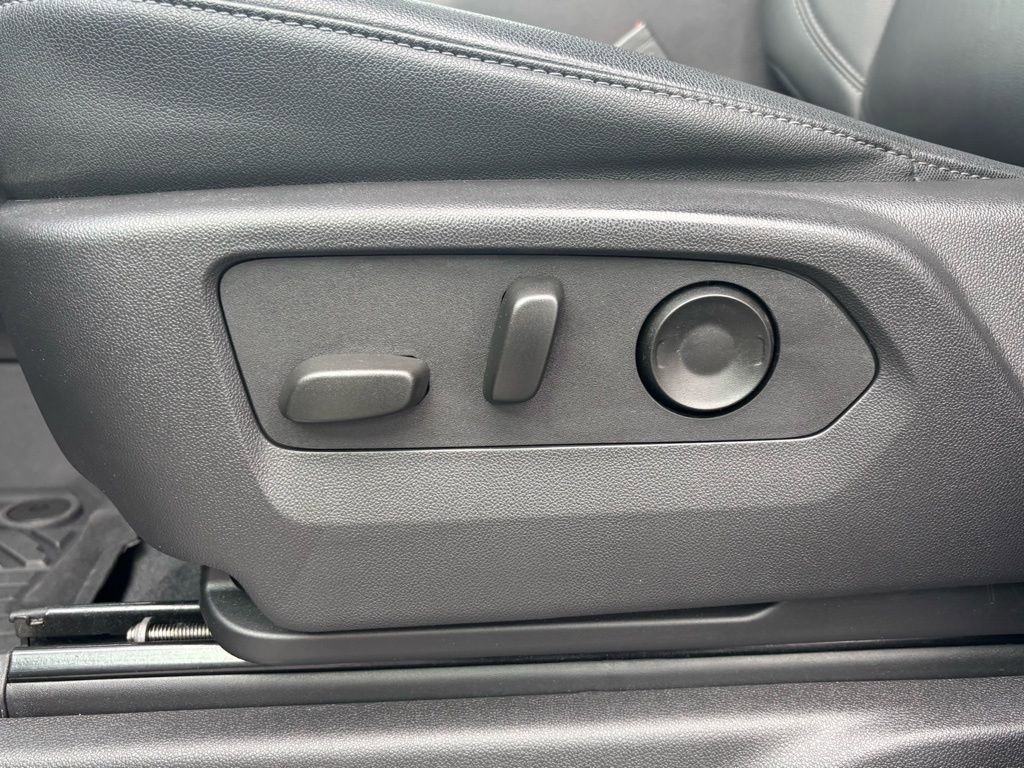 Used 2024 Chevrolet Silverado 1500 LT Trail Boss w/ Convenience Package II image 18