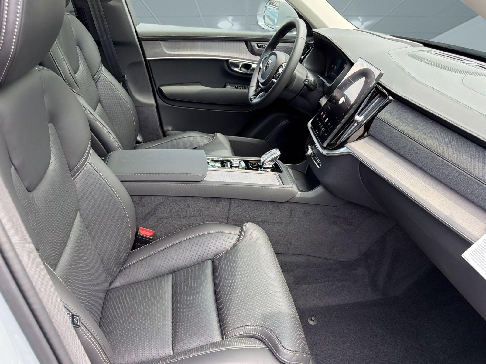 New 2026 Volvo XC90 B6 Ultra w/ Protection Package AWD/4WD image 24
