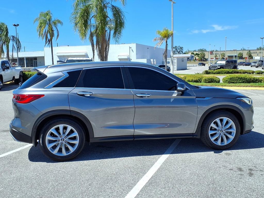 Used 2019 INFINITI QX50 Luxe w/ Cargo Package FWD image 8
