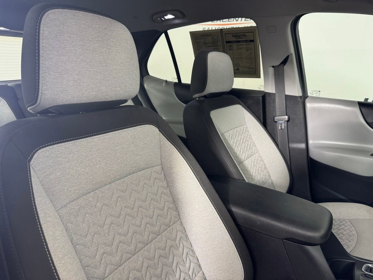 Used 2022 Chevrolet Equinox LS image 42