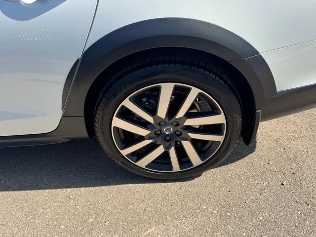 New 2026 Volvo V90 B6 Cross Country Ultra w/ Climate Package image 11