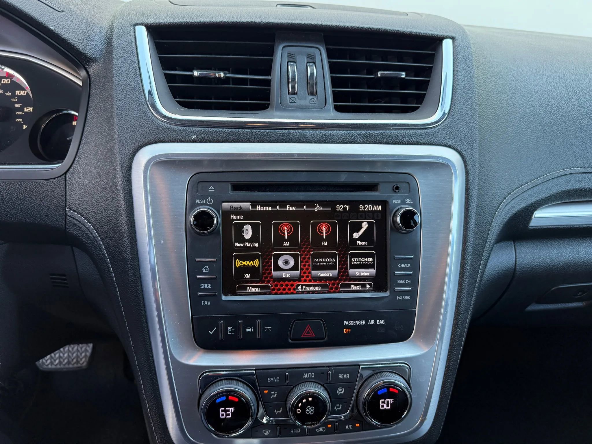 Used 2016 GMC Acadia SLT image 25