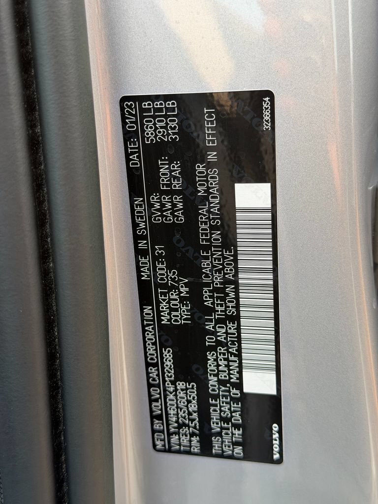 Certified 2023 Volvo XC60 T8 Core AWD/4WD image 9