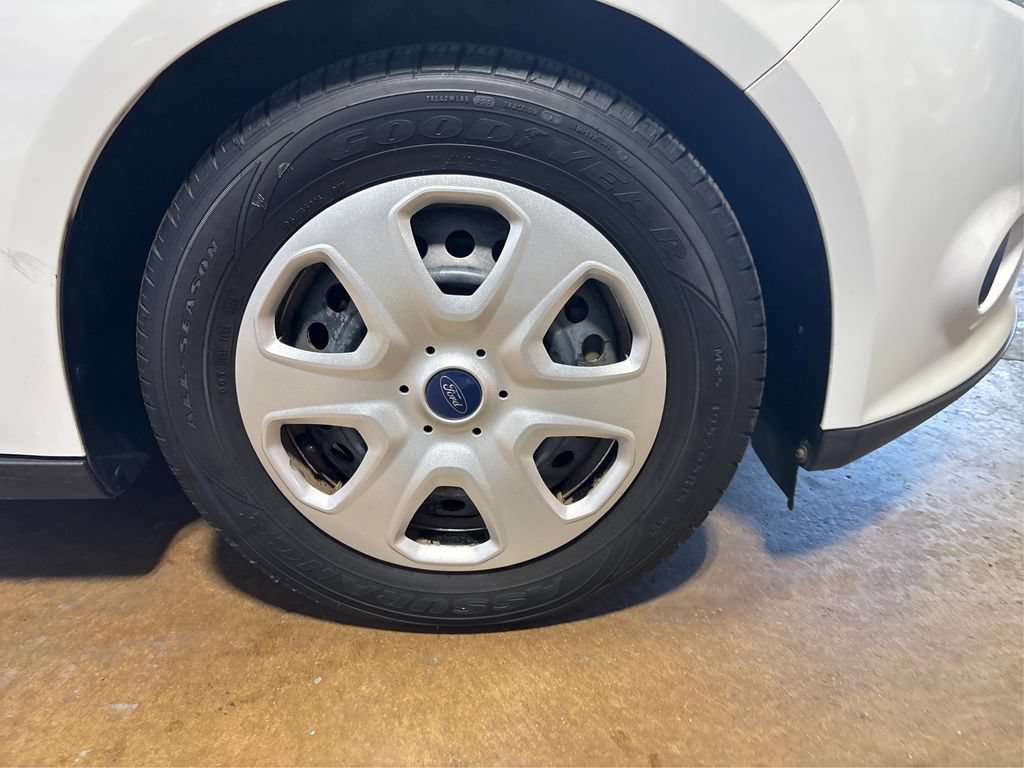 Used 2013 Ford Focus S FWD image 19