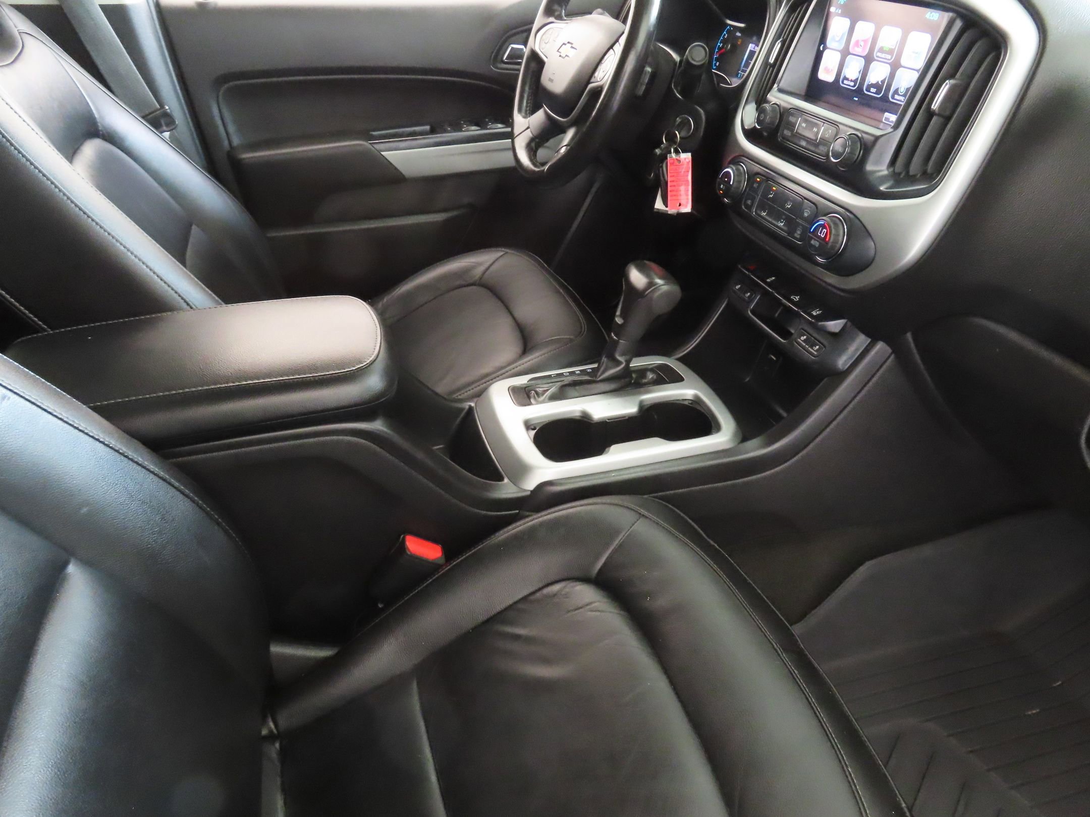 Used 2017 Chevrolet Colorado LT w/ Luxury Package, Chrome RWD image 23