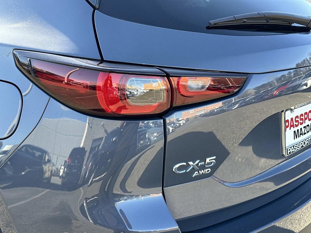 Used 2023 MAZDA CX-5 Carbon Edition image 9