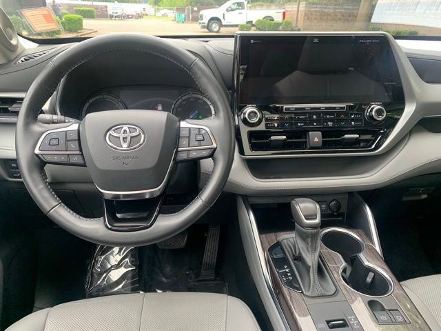 Used 2021 Toyota Highlander Platinum AWD/4WD image 20