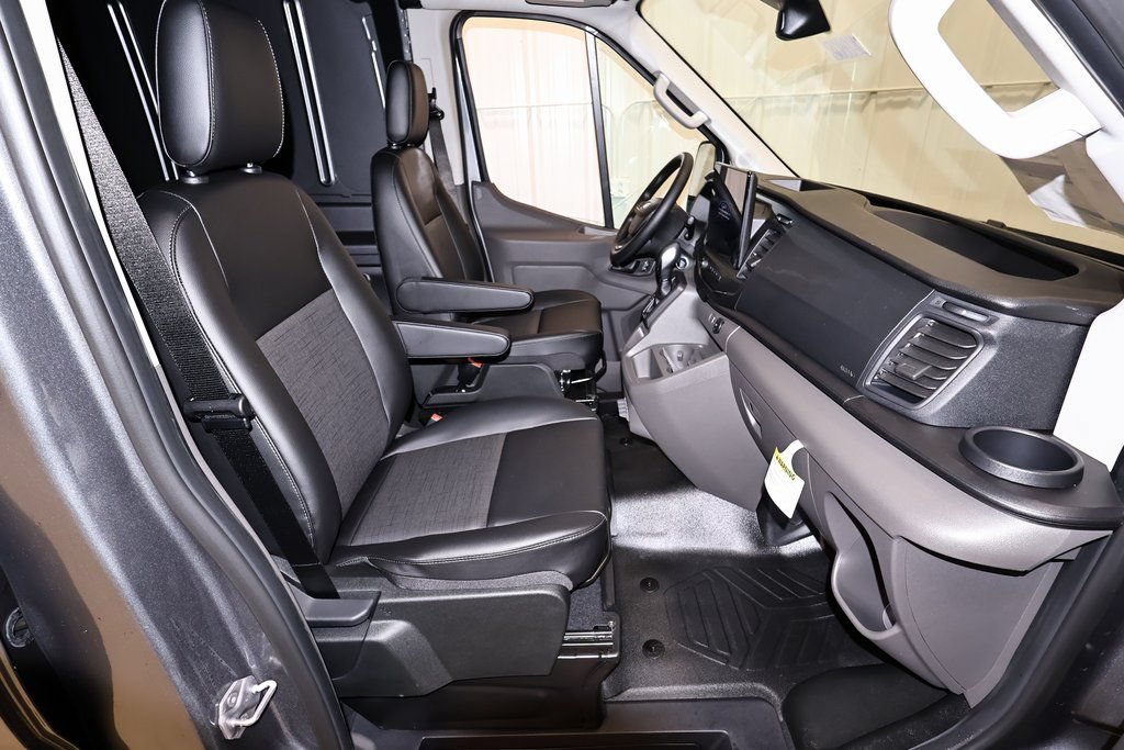 New 2026 Ford Transit 250 148 Medium Roof RWD image 16