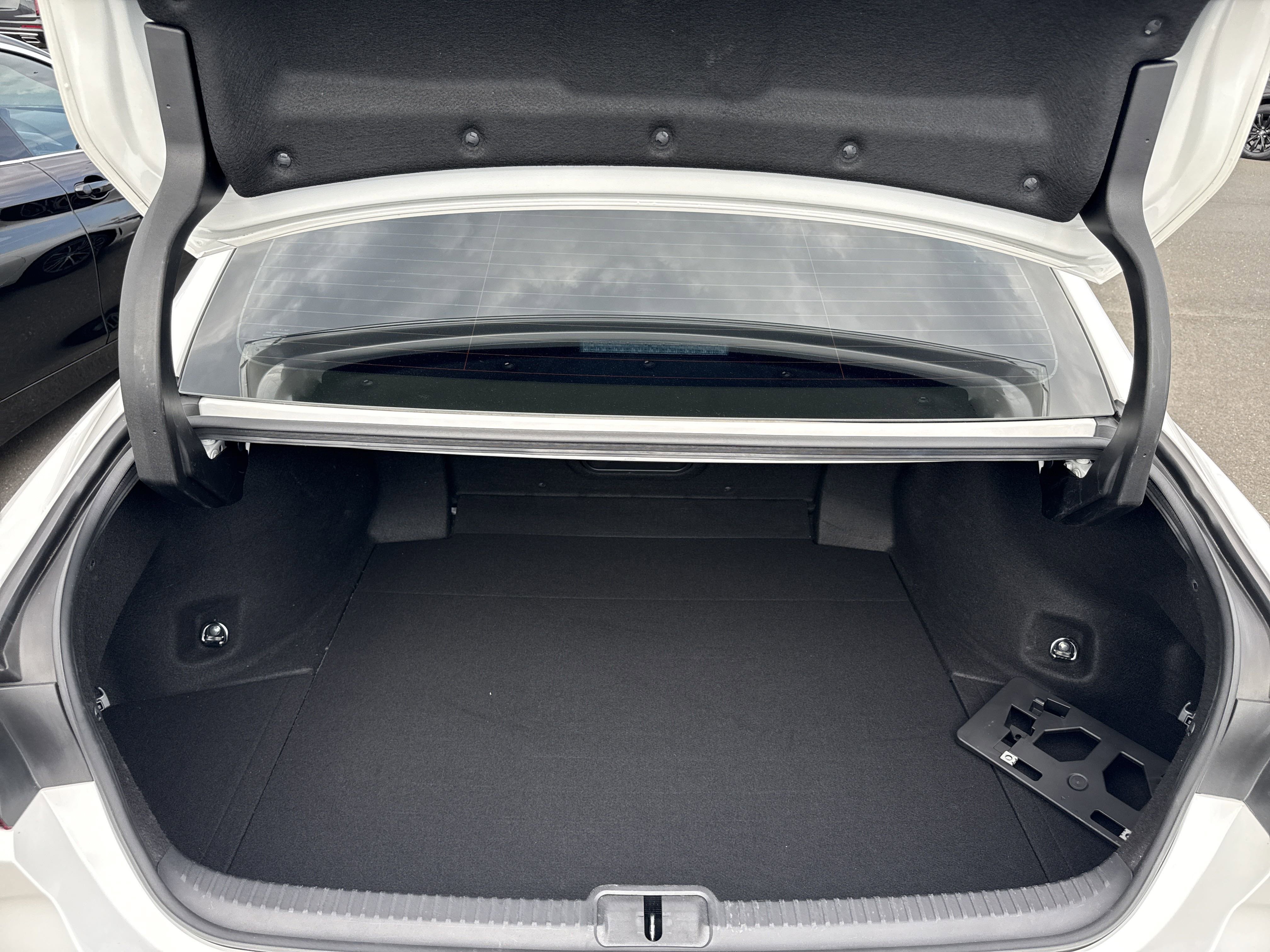 Used 2022 Lexus ES 300h w/ Premium Package image 27