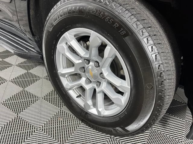 Used 2025 Chevrolet Tahoe LT AWD/4WD image 16