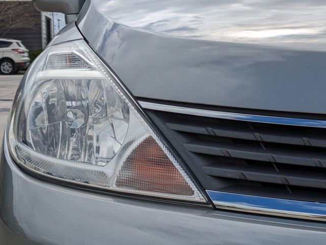 Used 2008 Nissan Versa SL w/ Convenience Pkg image 11