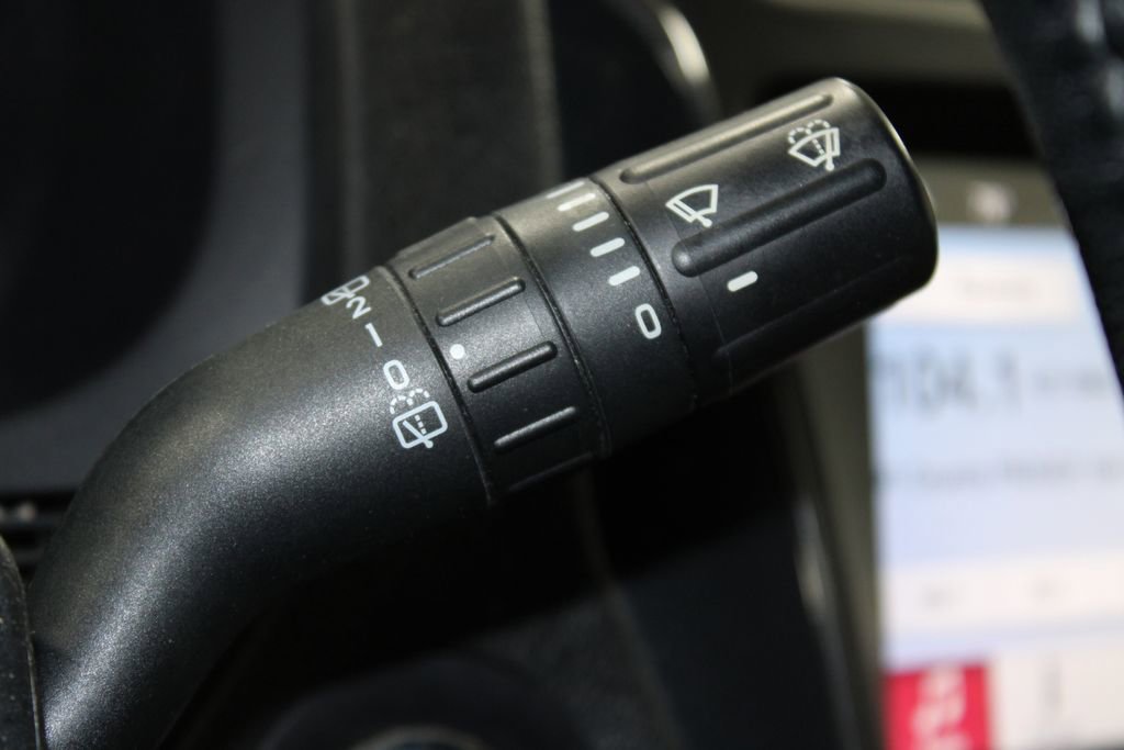 Used 2019 Ford Explorer XLT w/ Equipment Group 202A image 41