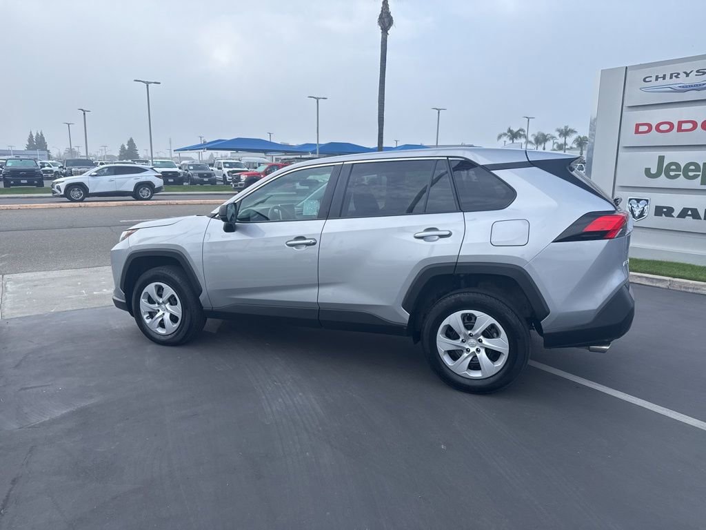 Used 2024 Toyota RAV4 LE image 8