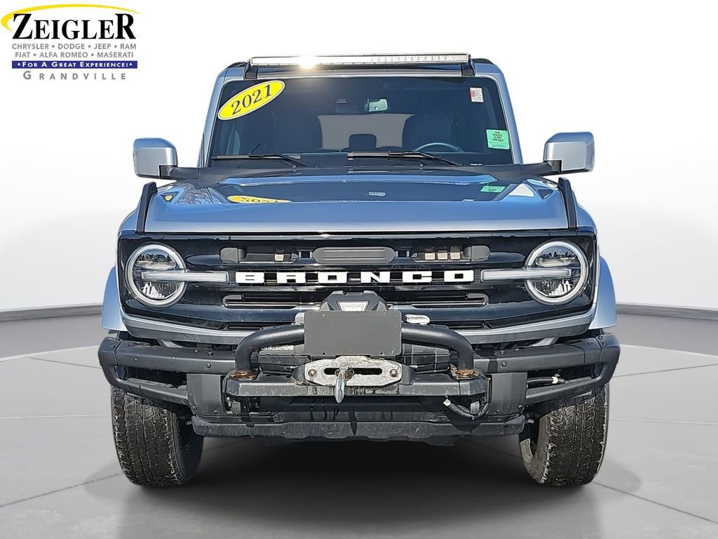 Used 2021 Ford Bronco Outer Banks image 2