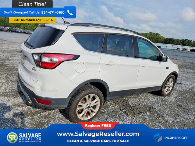 Used 2018 Ford Escape SE FWD image 4