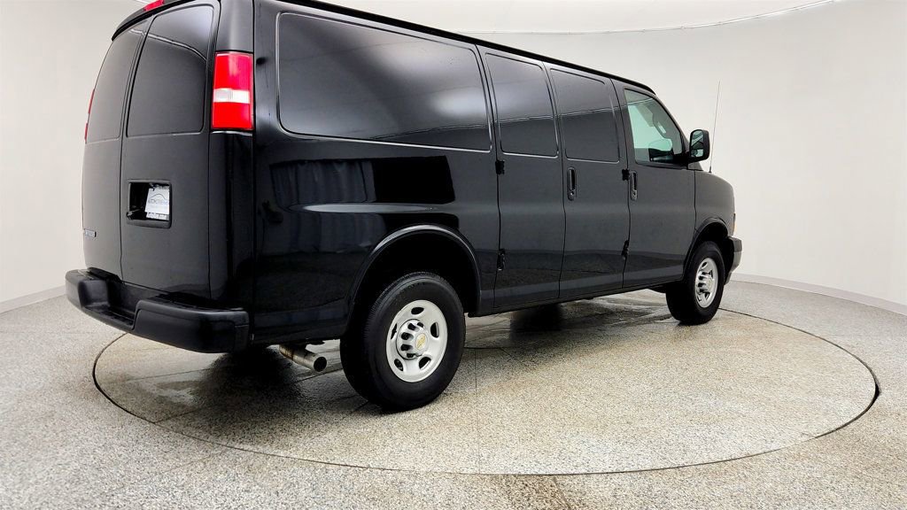 Used 2024 Chevrolet Express 2500 w/ Driver Convenience Package image 5