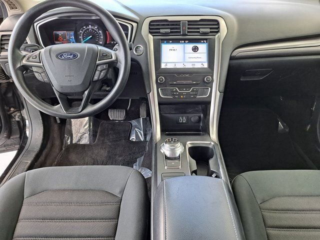 Used 2019 Ford Fusion SE image 25