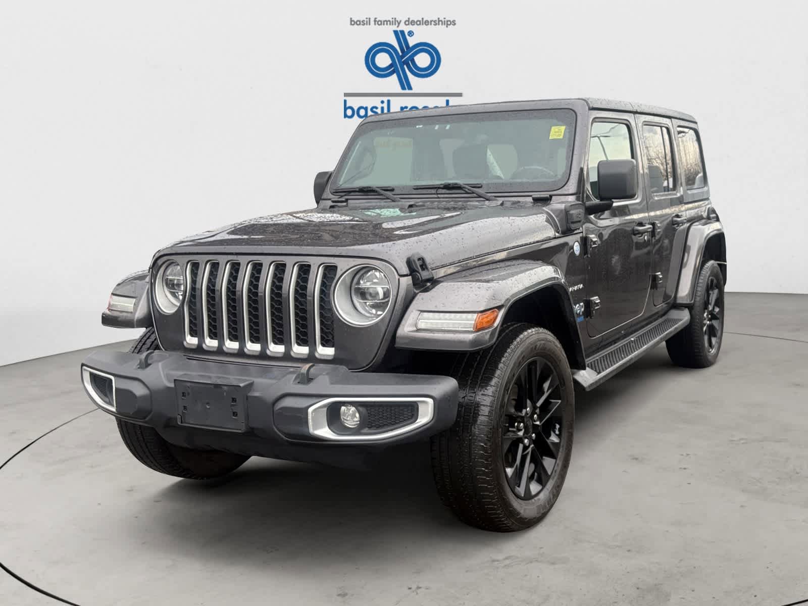 Used 2021 Jeep Wrangler Unlimited Sahara w/ Cold Weather Group image 2