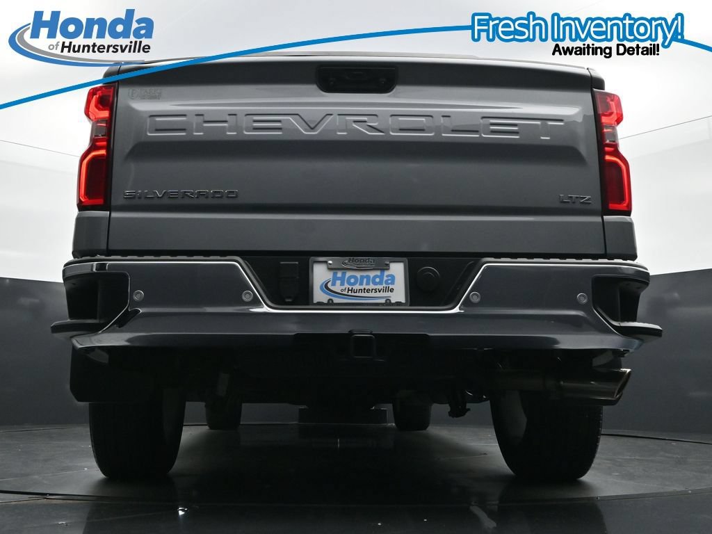 Used 2023 Chevrolet Silverado 1500 LTZ w/ LTZ Convenience Package II AWD/4WD image 35