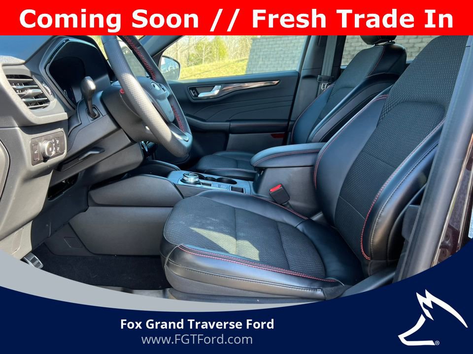 Certified 2023 Ford Escape ST-Line Select w/ Tech Pack #2 AWD/4WD image 4