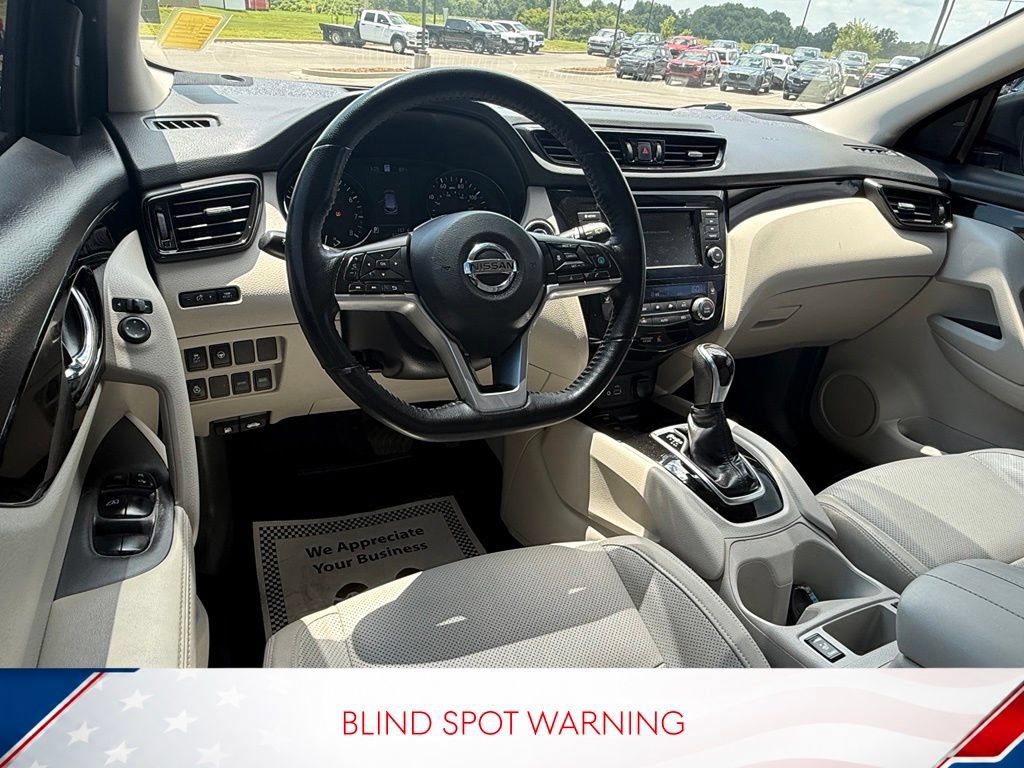 Used 2022 Nissan Rogue Sport SL w/ Premium Package FWD image 11
