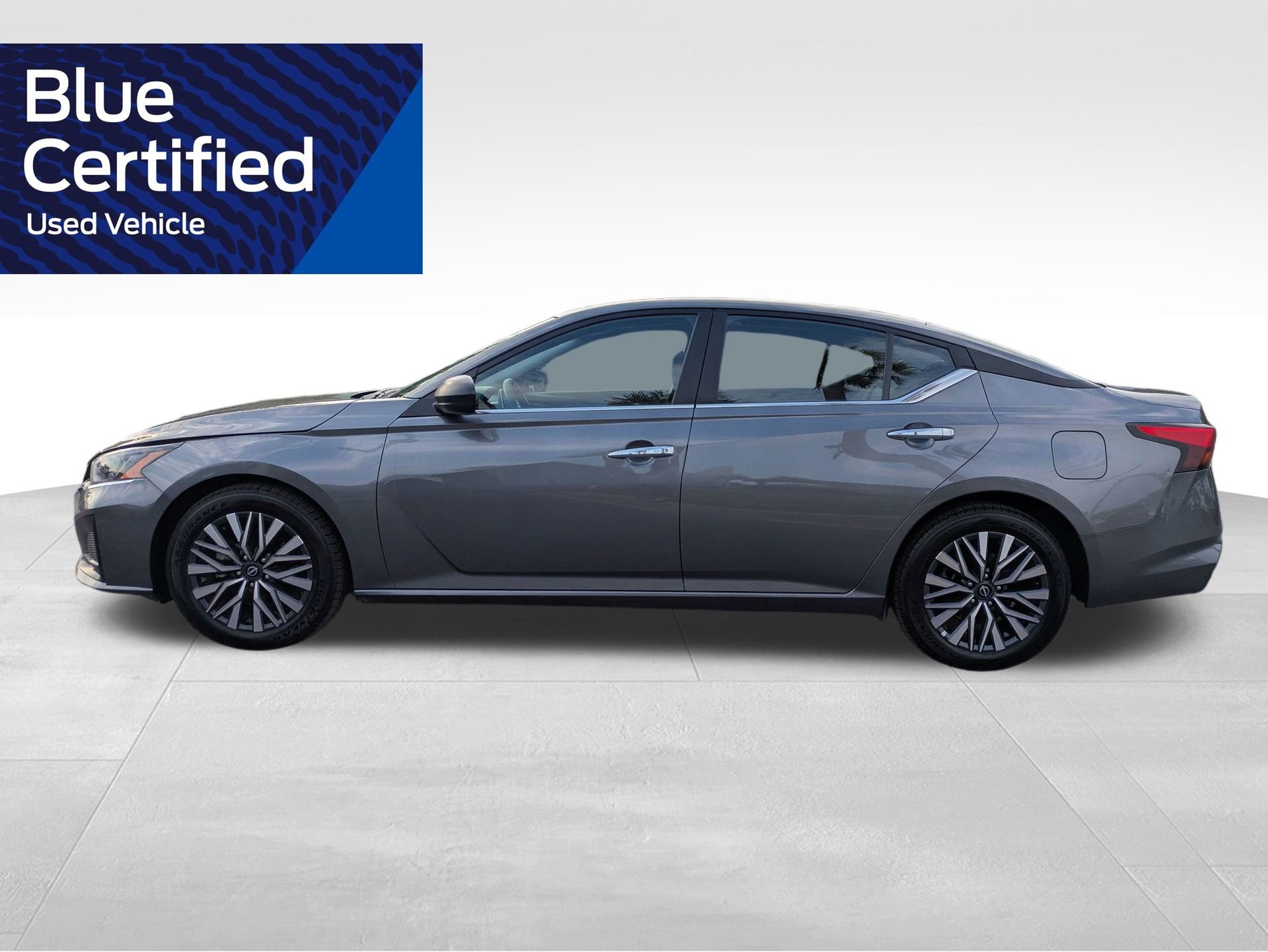 Used 2024 Nissan Altima 2.5 SV FWD image 9