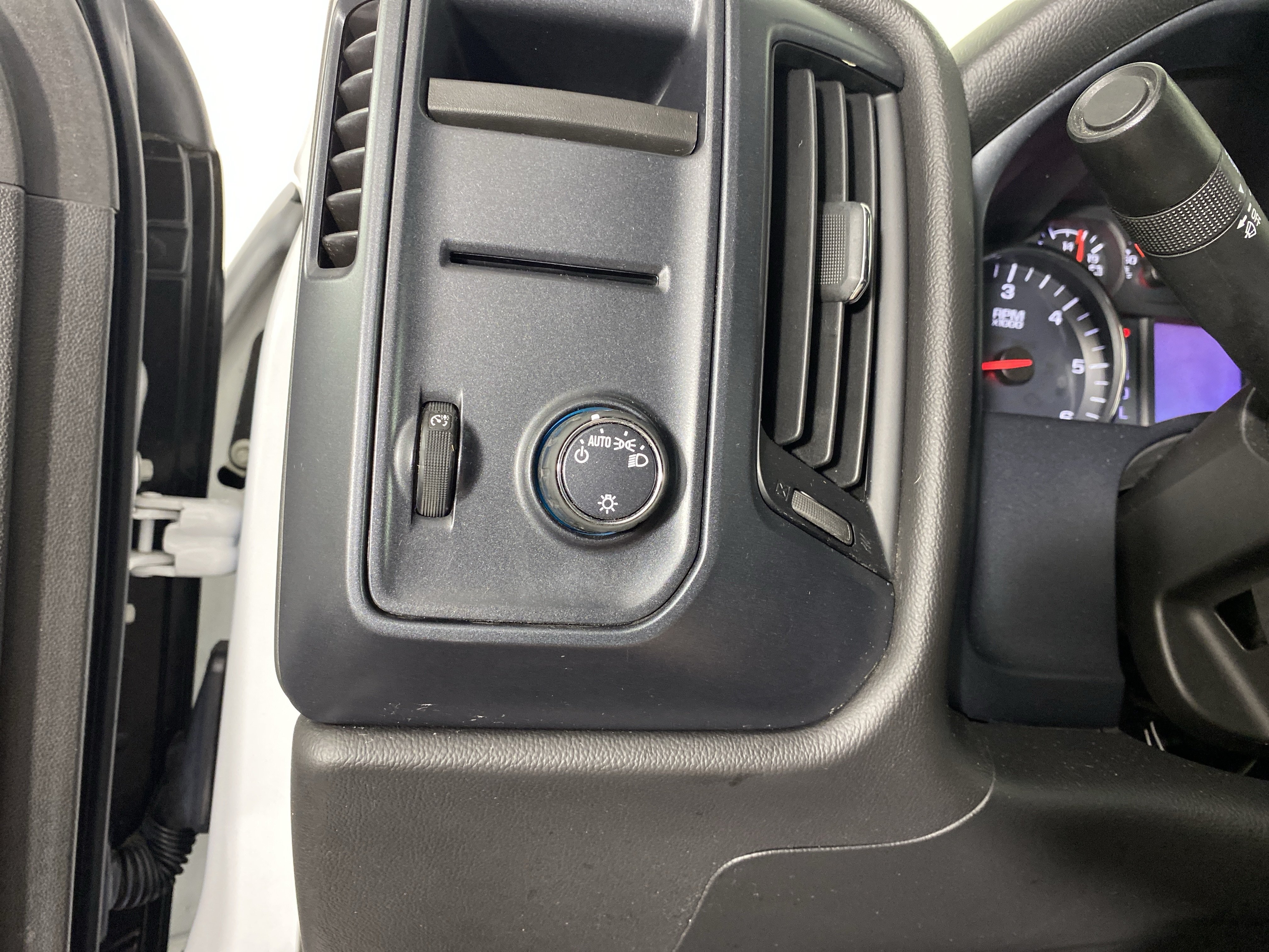 Used 2017 Chevrolet Silverado 1500 W/T w/ Trailering Package AWD/4WD image 26