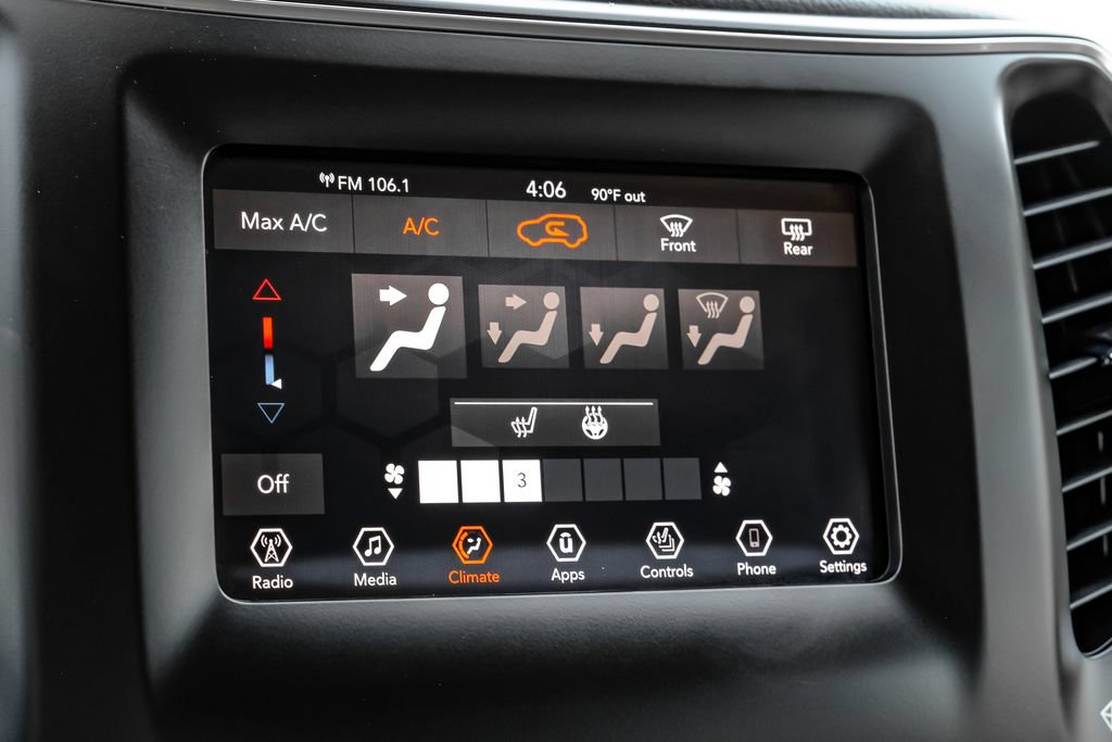 Used 2021 Jeep Cherokee Latitude Plus FWD image 26