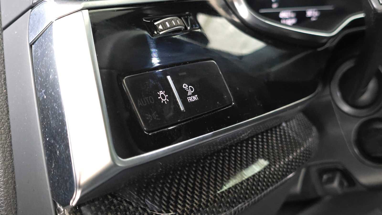 Used 2023 Audi SQ7 Prestige w/ Sport Package image 25