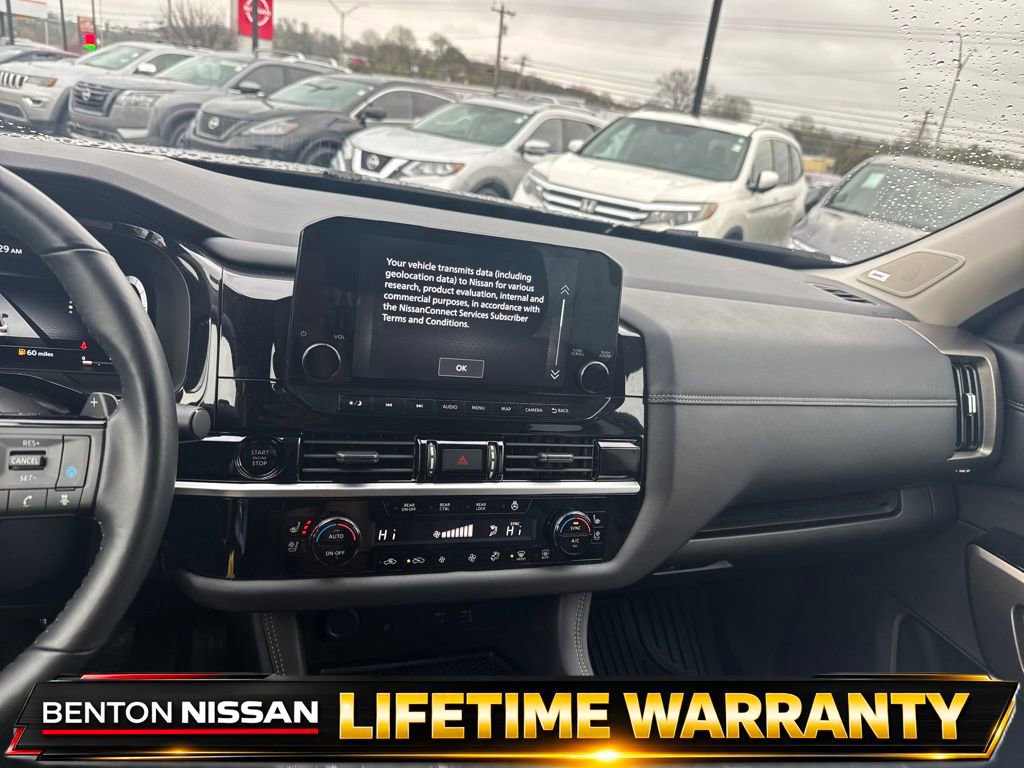 Used 2025 Nissan Pathfinder Platinum w/ Cargo Package image 16