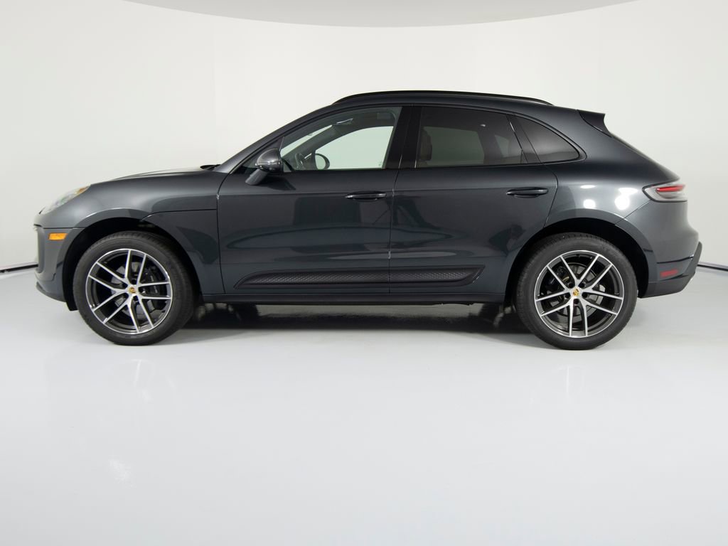 Certified 2026 Porsche Macan AWD/4WD image 2