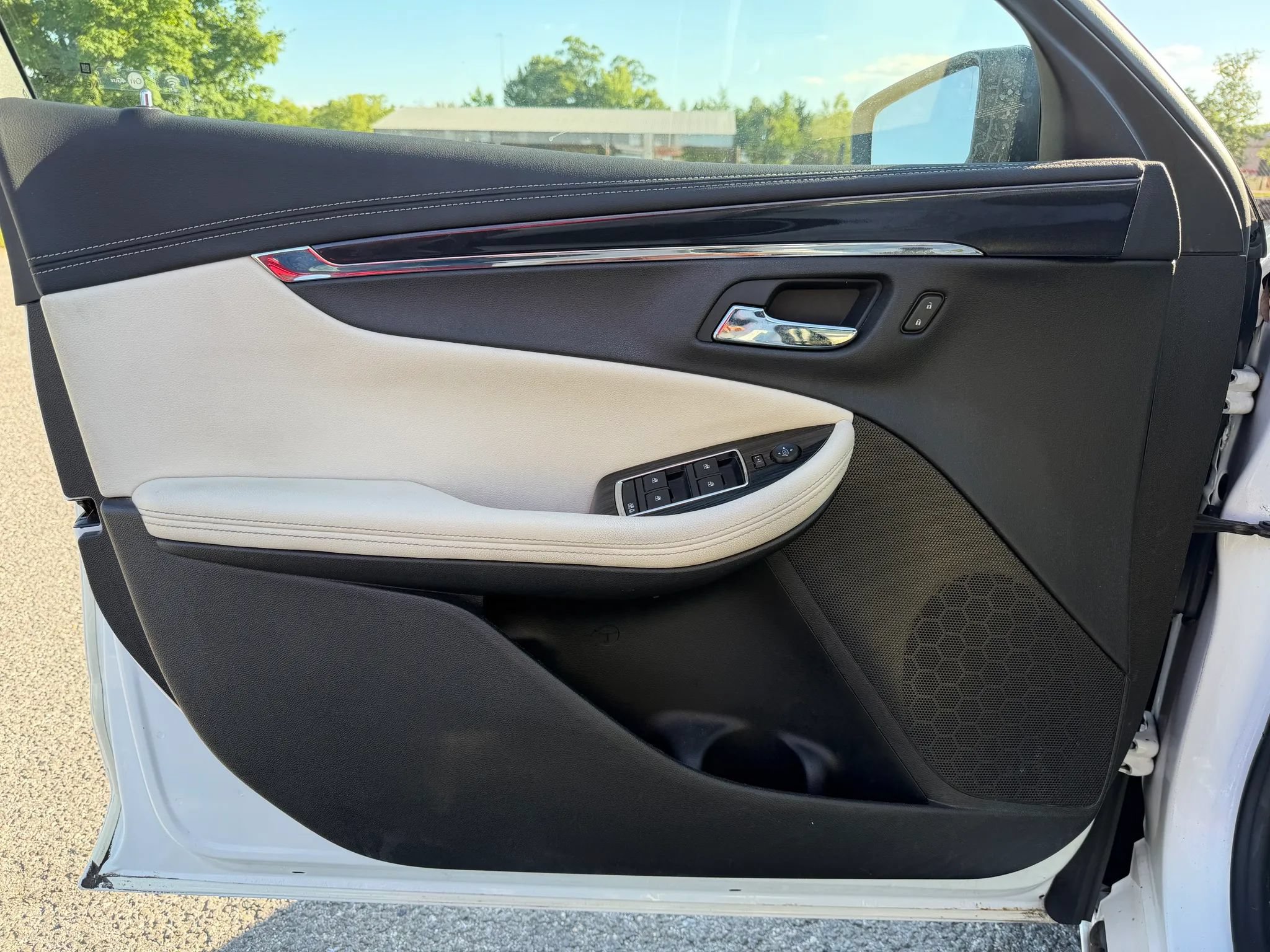 Used 2018 Chevrolet Impala LT w/ Sunroof and Spoiler Package FWD image 24