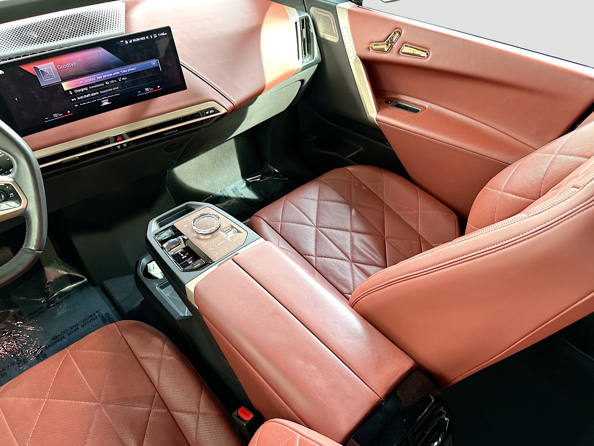 Certified 2022 BMW iX xDrive50 w/ Premium Package image 25