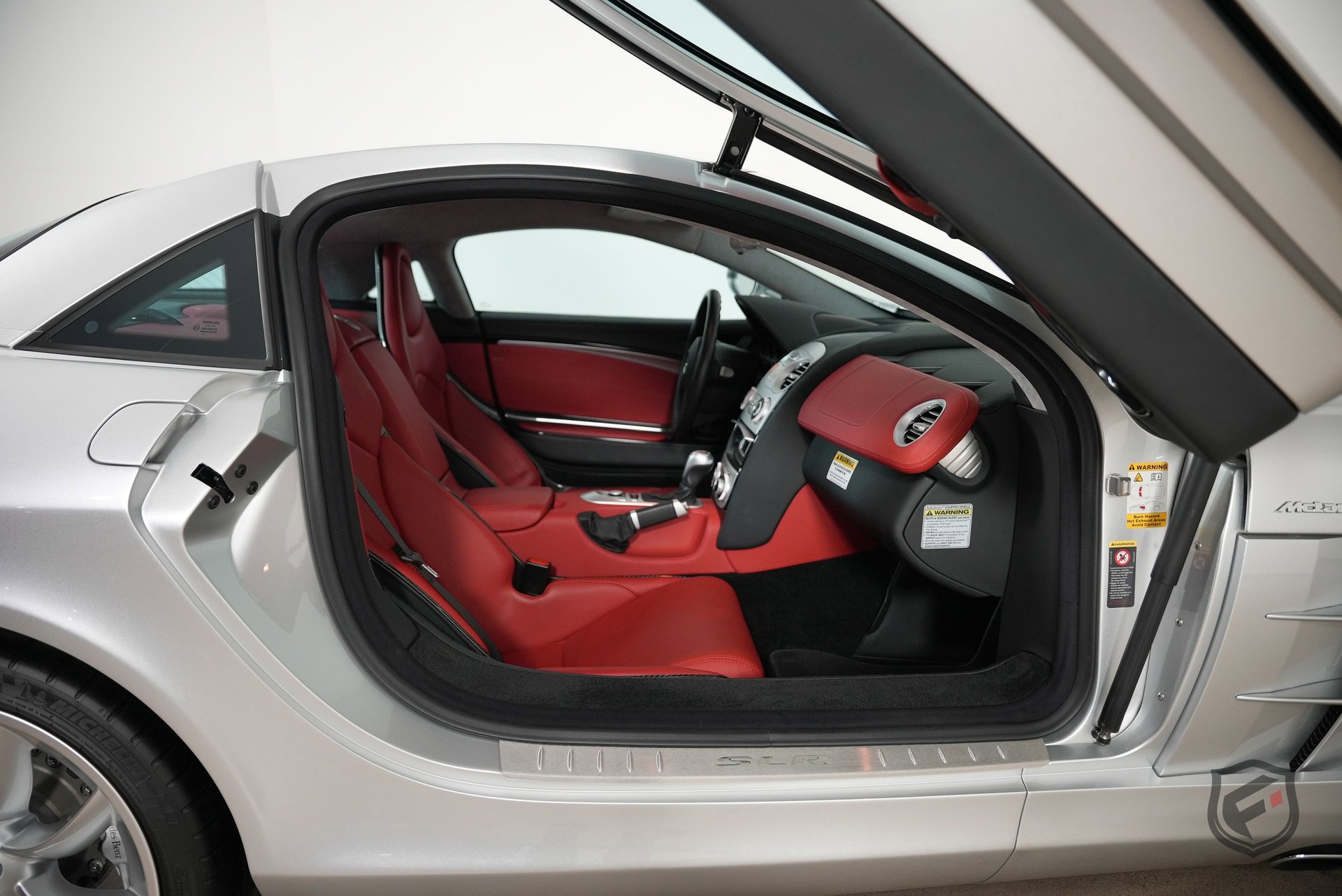 Used 2005 Mercedes-Benz SLR image 34