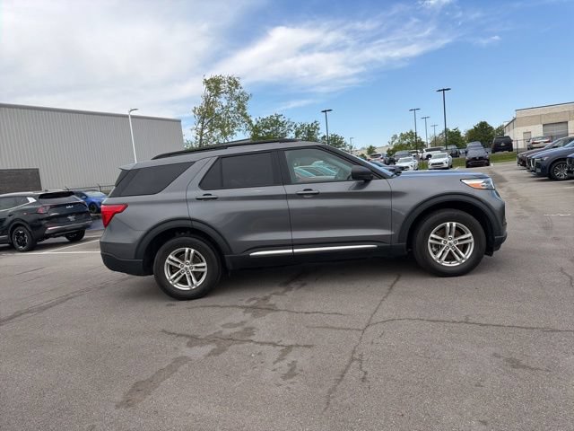 Used 2021 Ford Explorer XLT w/ Class III Trailer Tow Package AWD/4WD image 5