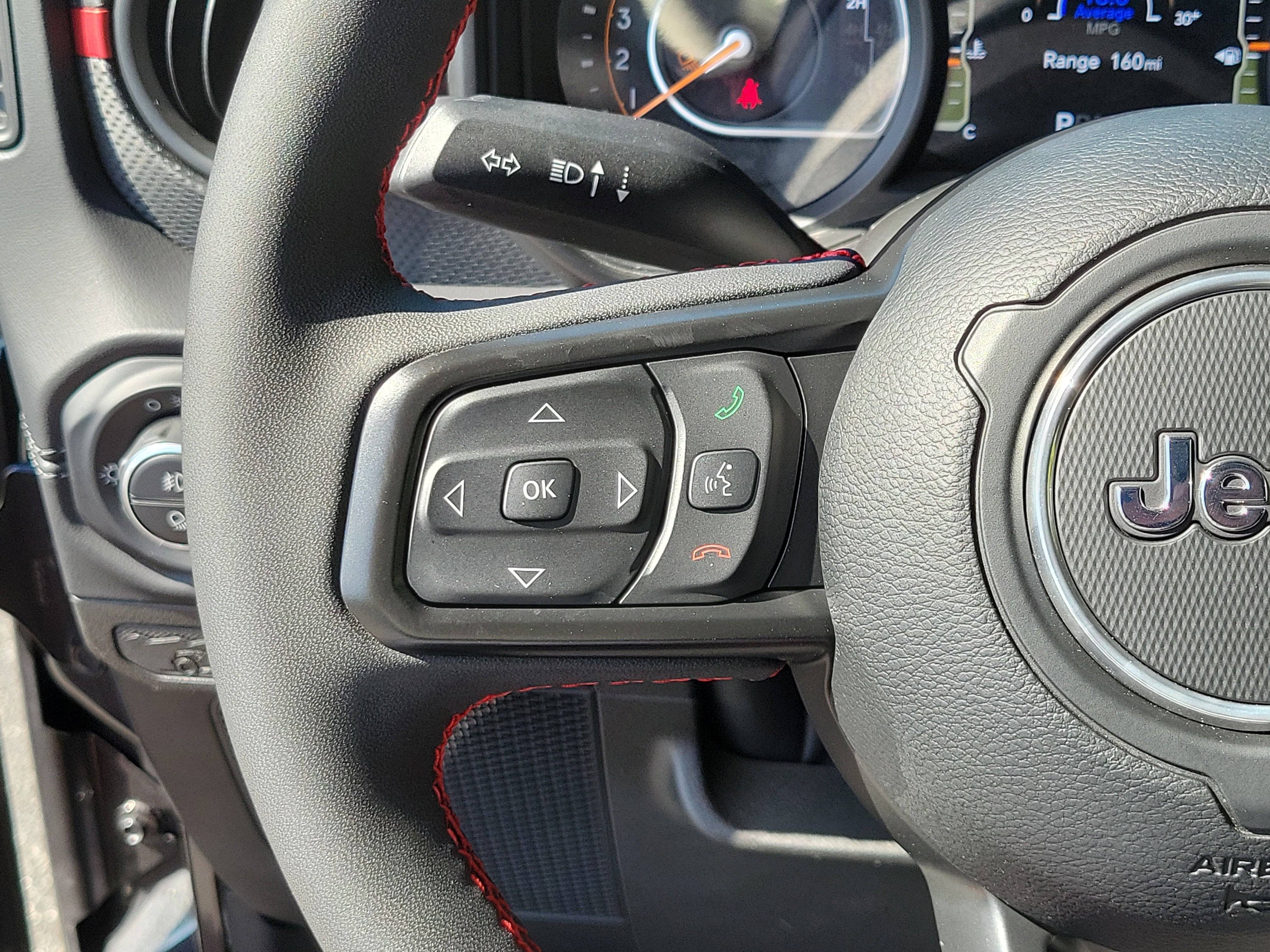 Used 2024 Jeep Gladiator Rubicon AWD/4WD image 25